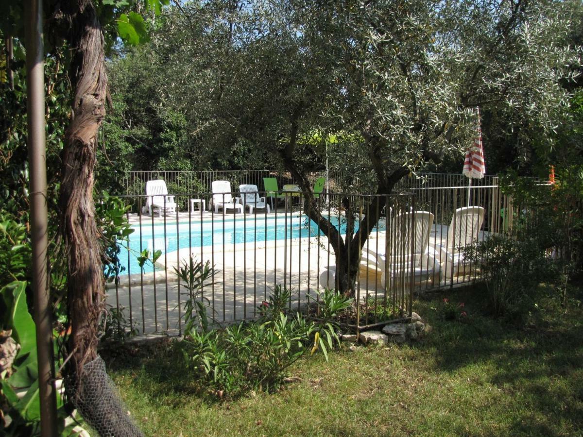 Domaine Du Bois Gite Bleuette Galargues Buitenkant foto
